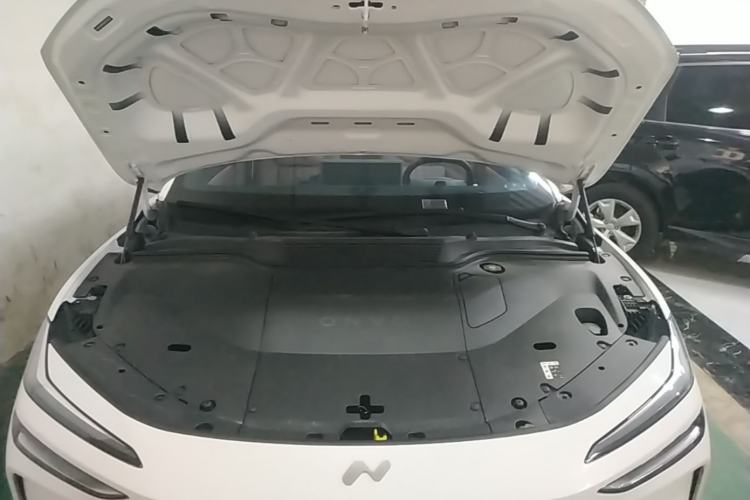 Used ONVO L60 2025 Model—85 kWh Rear-Wheel-Drive Version Engine Bay