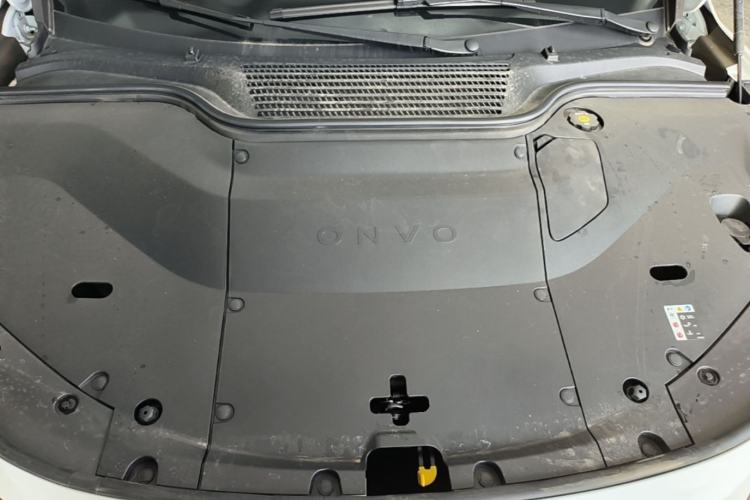 Used ONVO L60 2025 Model—60 kWh All-Wheel-Drive Version Engine Bay