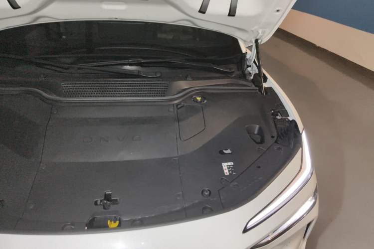 Used ONVO L60 2025 Model—60 kWh Rear-Wheel-Drive Version Engine Bay Left