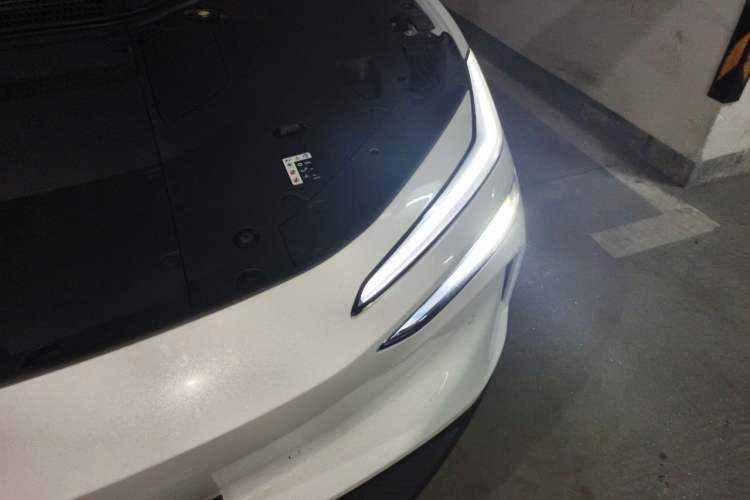 Used ONVO L60 2025 Model—60 kWh Rear-Wheel-Drive Version Engine Bay Left