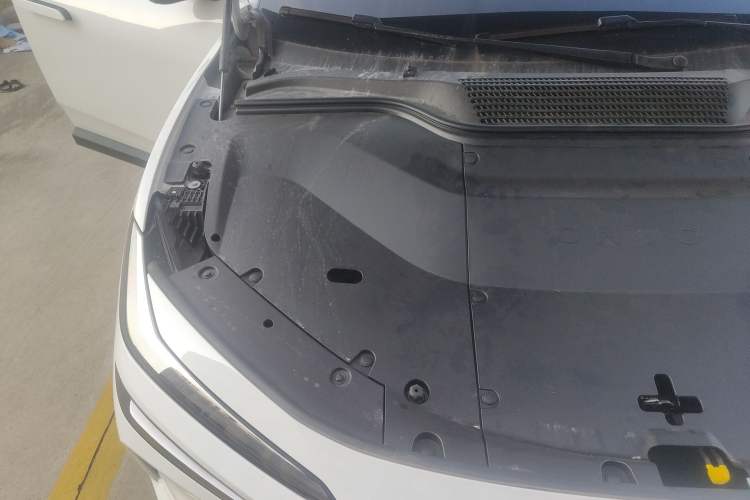 Used ONVO L60 2025 Model—60 kWh Rear-Wheel-Drive Version Engine Bay Right