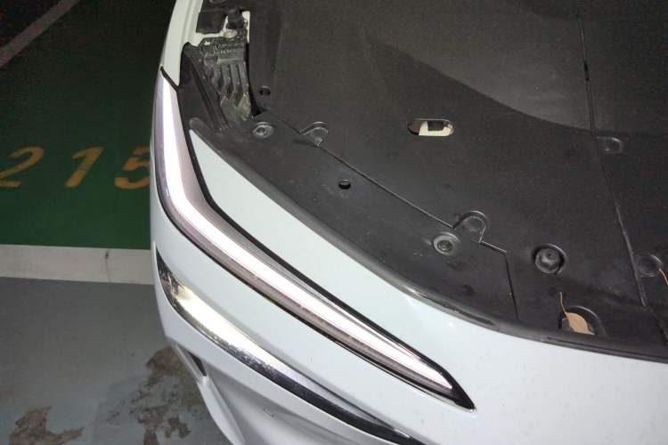 Used ONVO L60 2025 Model—60 kWh All-Wheel-Drive Version Engine Bay Right
