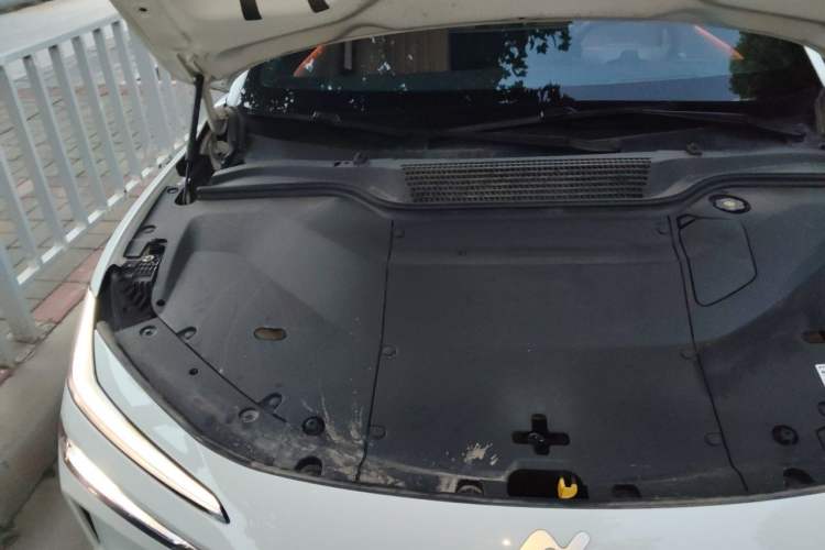 Used ONVO L60 2025 Model—60 kWh Rear-Wheel-Drive Version Engine Bay Right