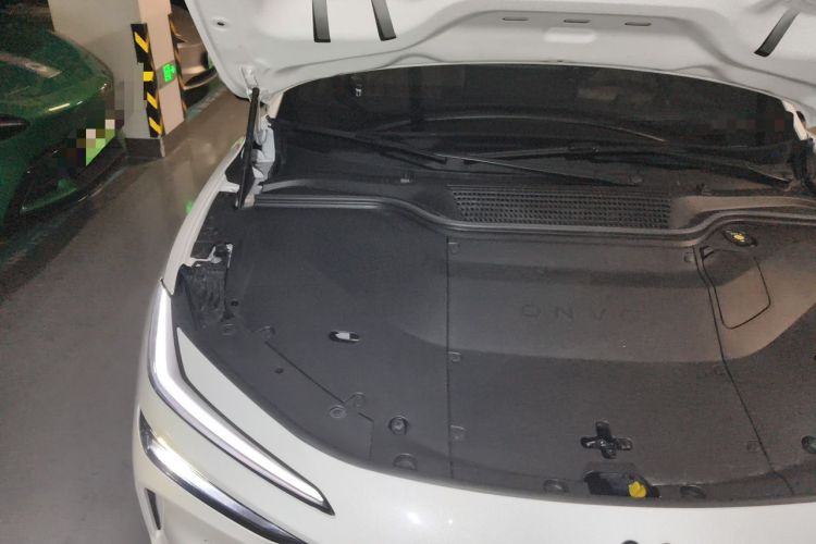 Used ONVO L60 2025 Model—60 kWh Rear-Wheel-Drive Version Engine Bay Right
