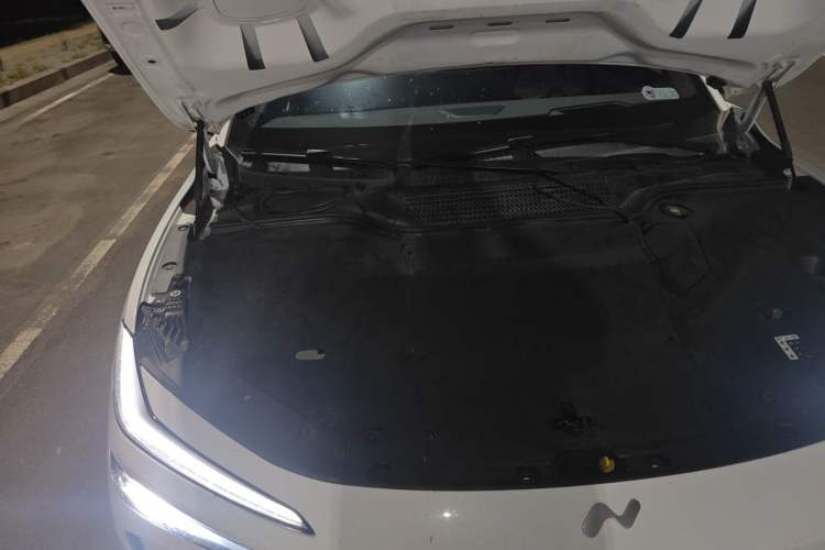 Used ONVO L60 2025 Model—60 kWh All-Wheel-Drive Version Engine Bay Right