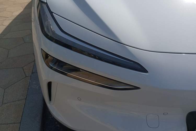 Used ONVO L60 2025 Model—60 kWh All-Wheel-Drive Version Exterior 3