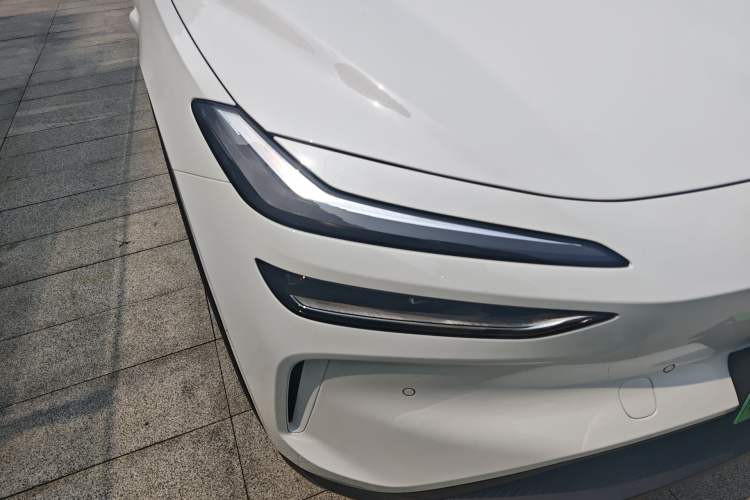 Used ONVO L60 2025 Model—60 kWh Rear-Wheel-Drive Version Exterior 3