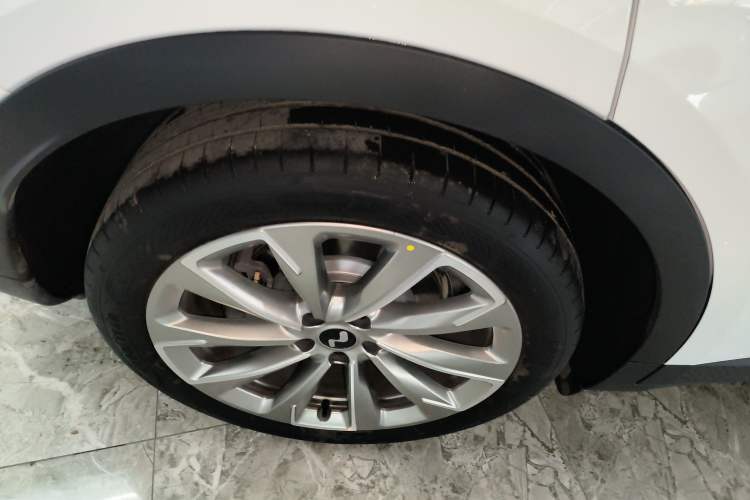 Used ONVO L60 2025 Model—60 kWh Rear-Wheel-Drive Version Exterior 5