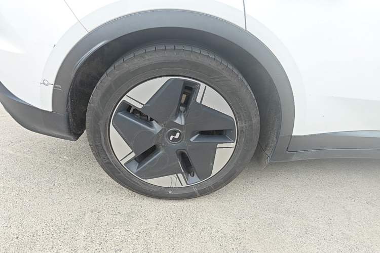 Used ONVO L60 2025 Model—60 kWh Rear-Wheel-Drive Version Exterior 5