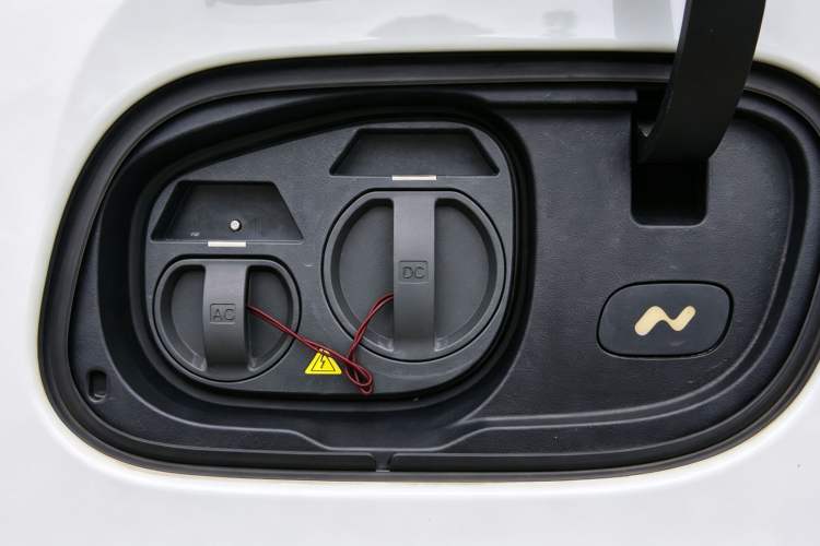 Used ONVO L60 2025 Model—60 kWh Rear-Wheel-Drive Version Exterior 9