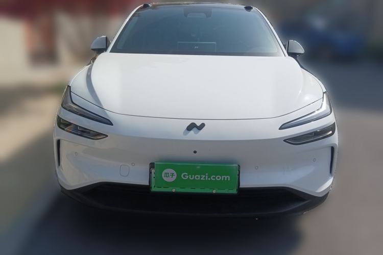 Used ONVO L60 2025 Model—60 kWh All-Wheel-Drive Version Front