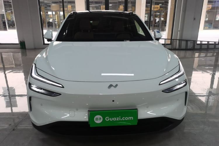 Used ONVO L60 2025 Model—60 kWh All-Wheel-Drive Version Front