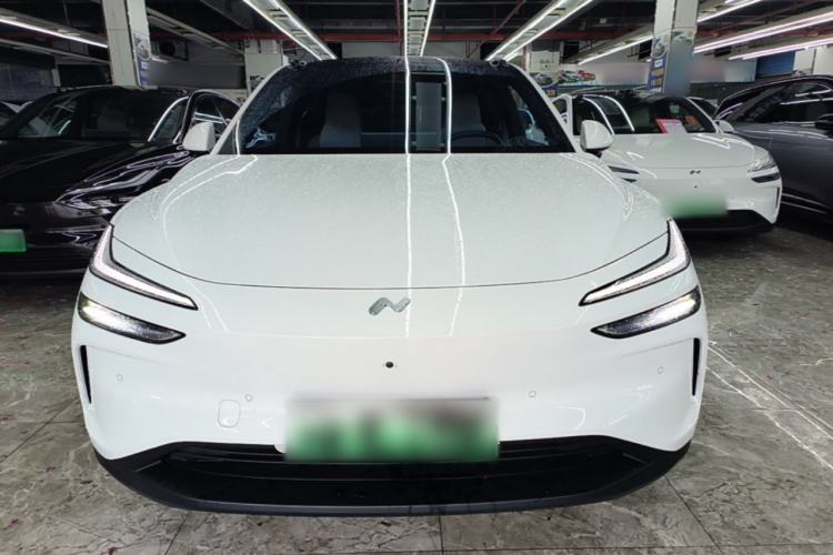 Used ONVO L60 2025 Model—60 kWh All-Wheel-Drive Version Front