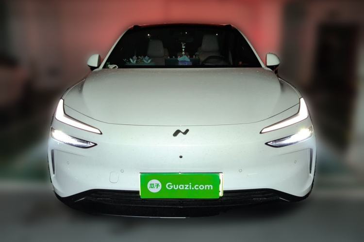 Used ONVO L60 2025 Model—60 kWh All-Wheel-Drive Version Front
