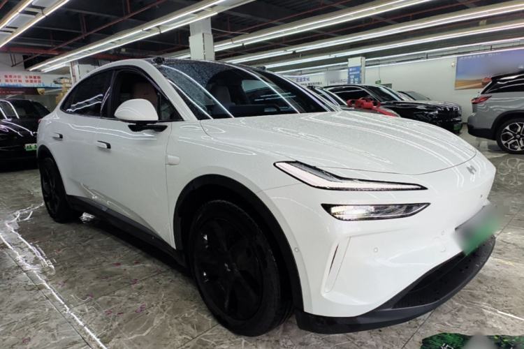 Used ONVO L60 2025 Model—60 kWh All-Wheel-Drive Version Front Right 45 Deg