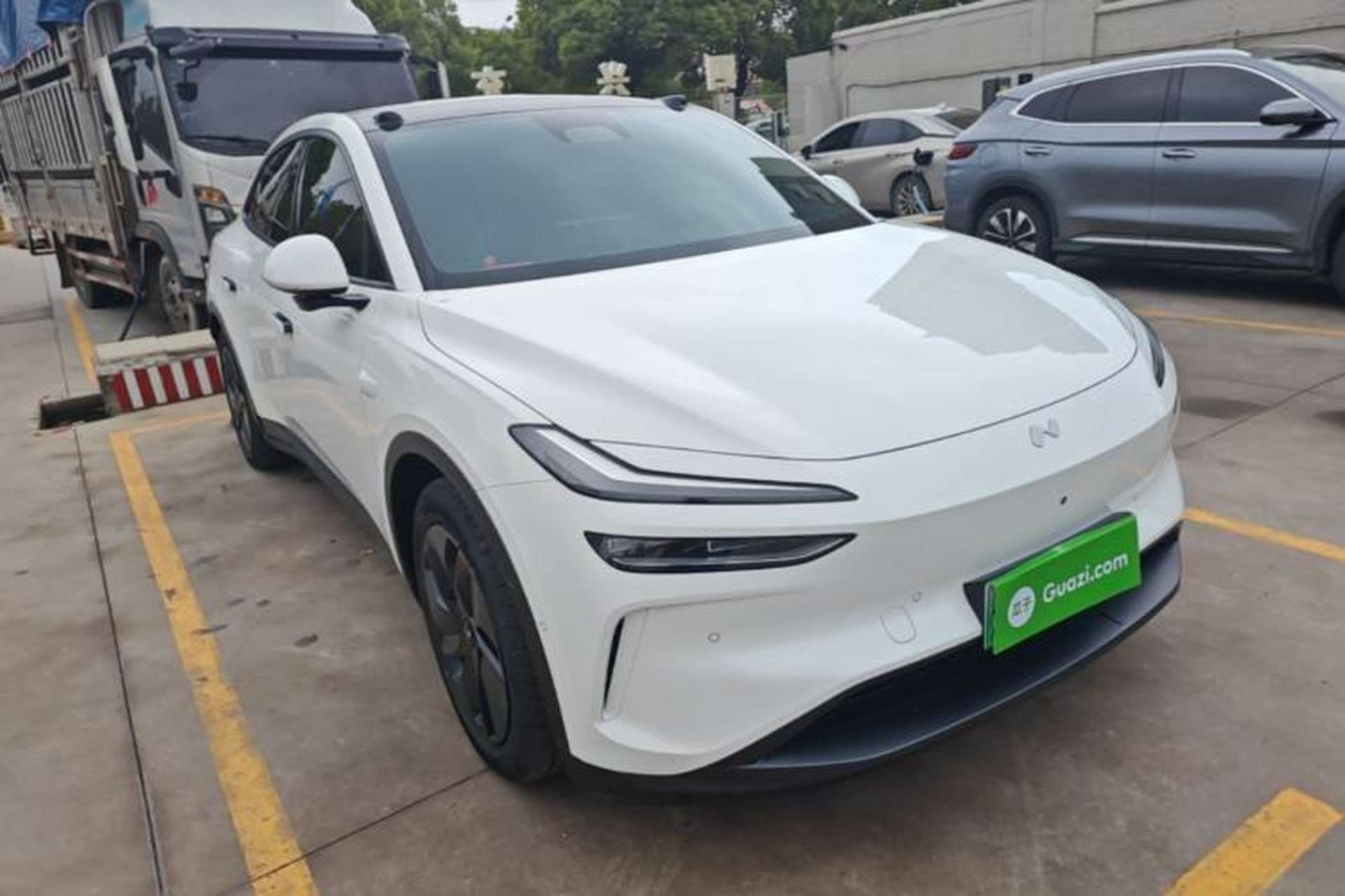 Used ONVO L60 2025 Model—60 kWh Rear-Wheel-Drive Version Front Right 45 Deg