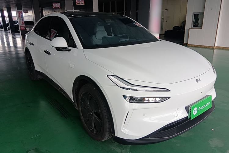 Used ONVO L60 2025 Model—60 kWh All-Wheel-Drive Version Front Right 45 Deg