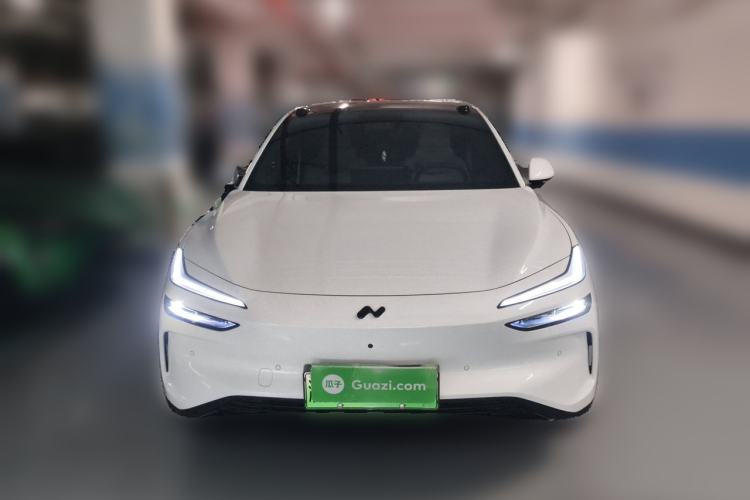 Used ONVO L60 2025 Model—60 kWh Rear-Wheel-Drive Version Front