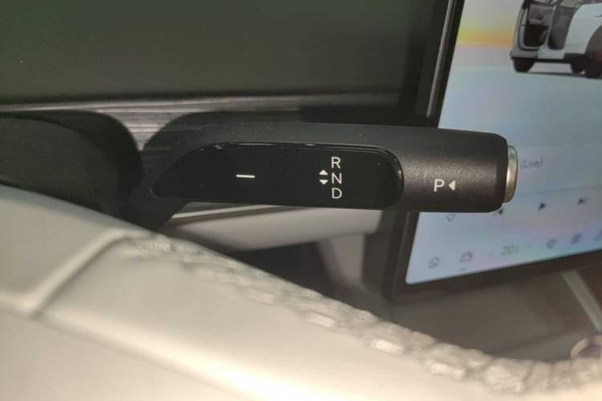 Used ONVO L60 2025 Model—60 kWh Rear-Wheel-Drive Version Gear Lever