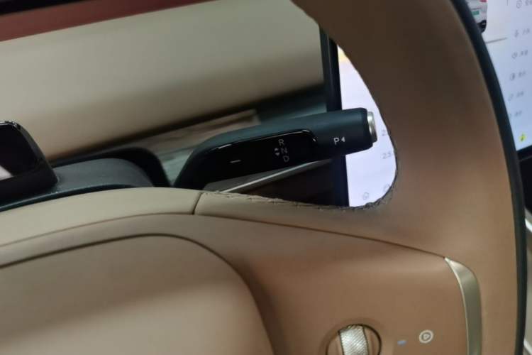 Used ONVO L60 2025 Model—60 kWh All-Wheel-Drive Version Gear Lever