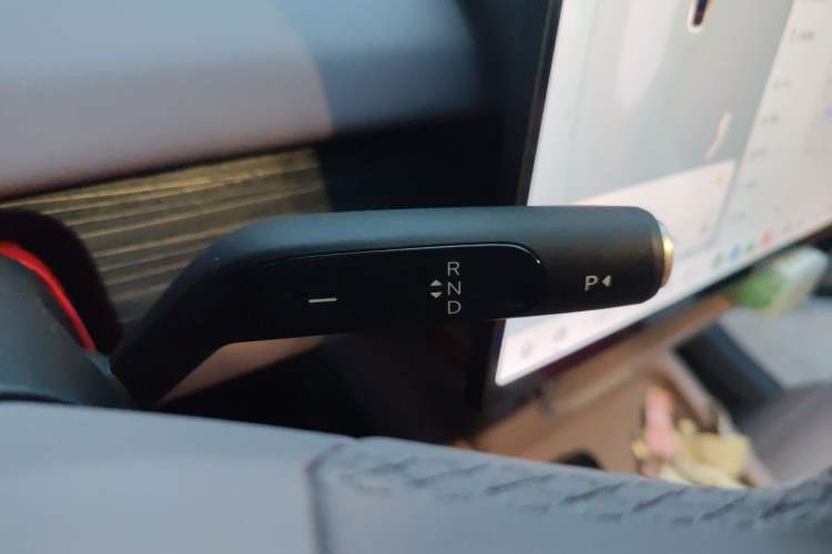 Used ONVO L60 2025 Model—60 kWh Rear-Wheel-Drive Version Gear Lever