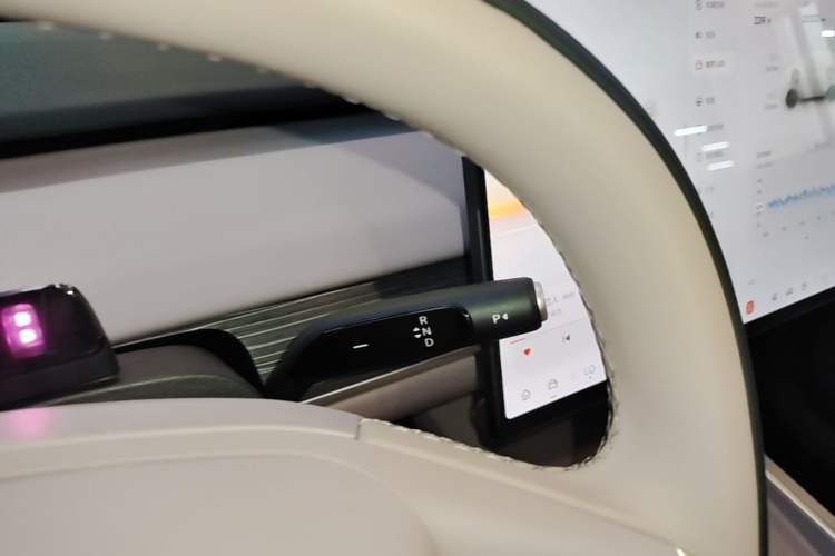 Used ONVO L60 2025 Model—60 kWh Rear-Wheel-Drive Version Gear Lever
