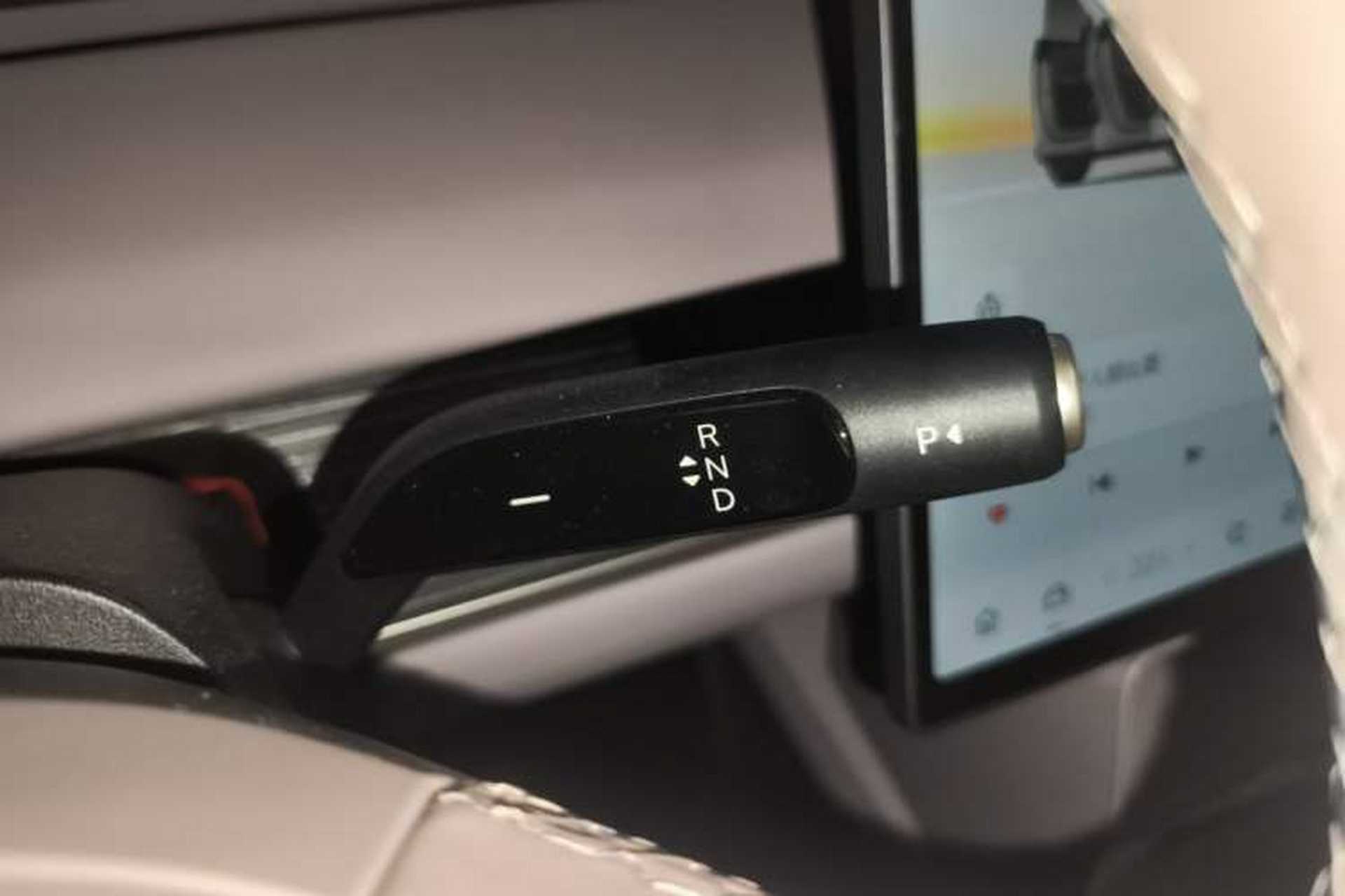 Used ONVO L60 2025 Model—60 kWh Rear-Wheel-Drive Version Gear Lever