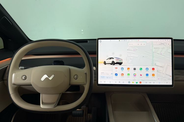Used ONVO L60 2025 Model—60 kWh All-Wheel-Drive Version Interior 10