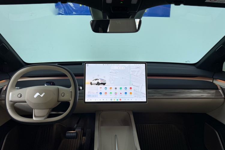 Used ONVO L60 2025 Model—60 kWh All-Wheel-Drive Version Interior 7