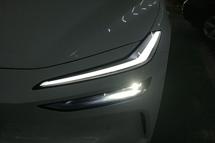 Used ONVO L60 2025 Model—85 kWh Rear-Wheel-Drive Version Left Front Headlight
