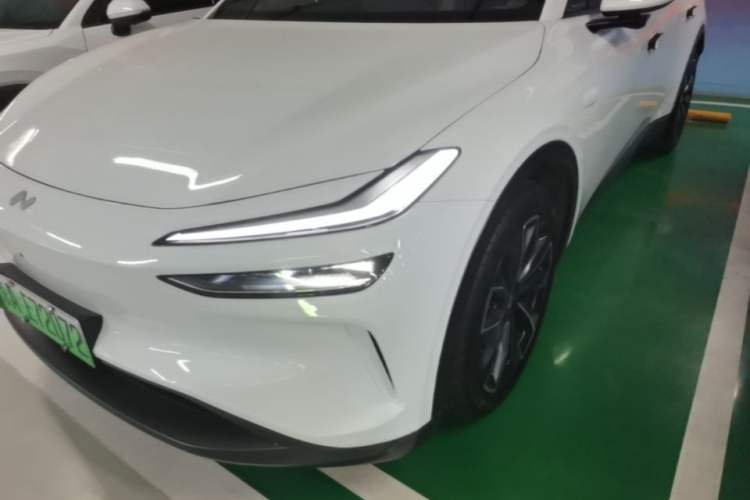 Used ONVO L60 2025 Model—60 kWh Rear-Wheel-Drive Version Left Front Headlight