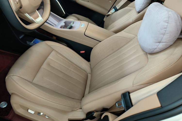 Used ONVO L60 2025 Model—60 kWh All-Wheel-Drive Version Left Front Seat