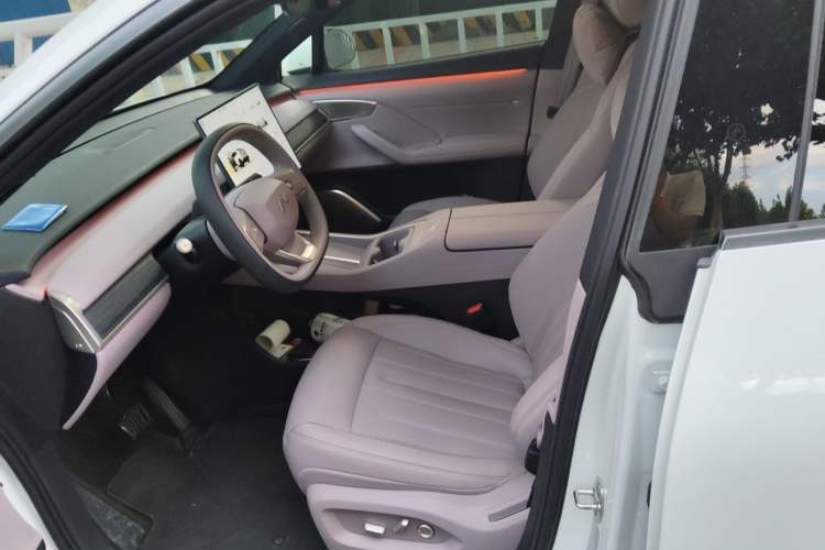 Used ONVO L60 2025 Model—60 kWh Rear-Wheel-Drive Version Left Front Seat