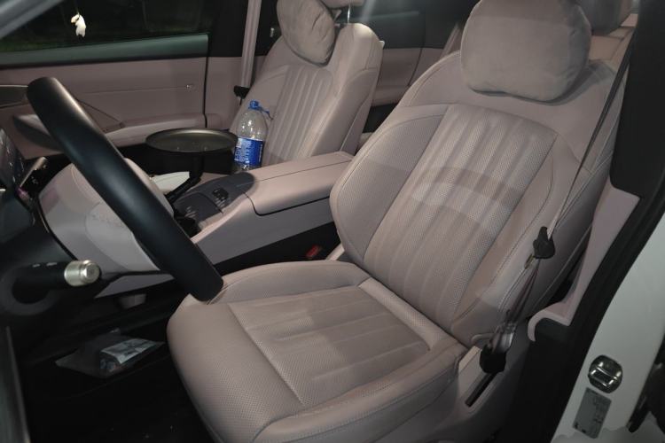 Used ONVO L60 2025 Model—60 kWh All-Wheel-Drive Version Left Front Seat
