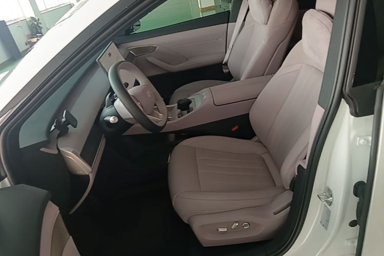 Used ONVO L60 2025 Model—60 kWh All-Wheel-Drive Version Left Front Seat