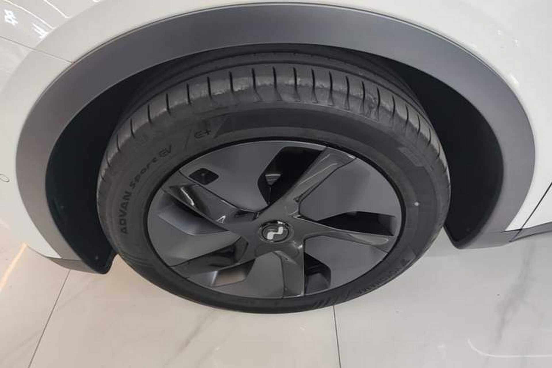 Used ONVO L60 2025 Model—60 kWh Rear-Wheel-Drive Version Left Front Wheel Hub