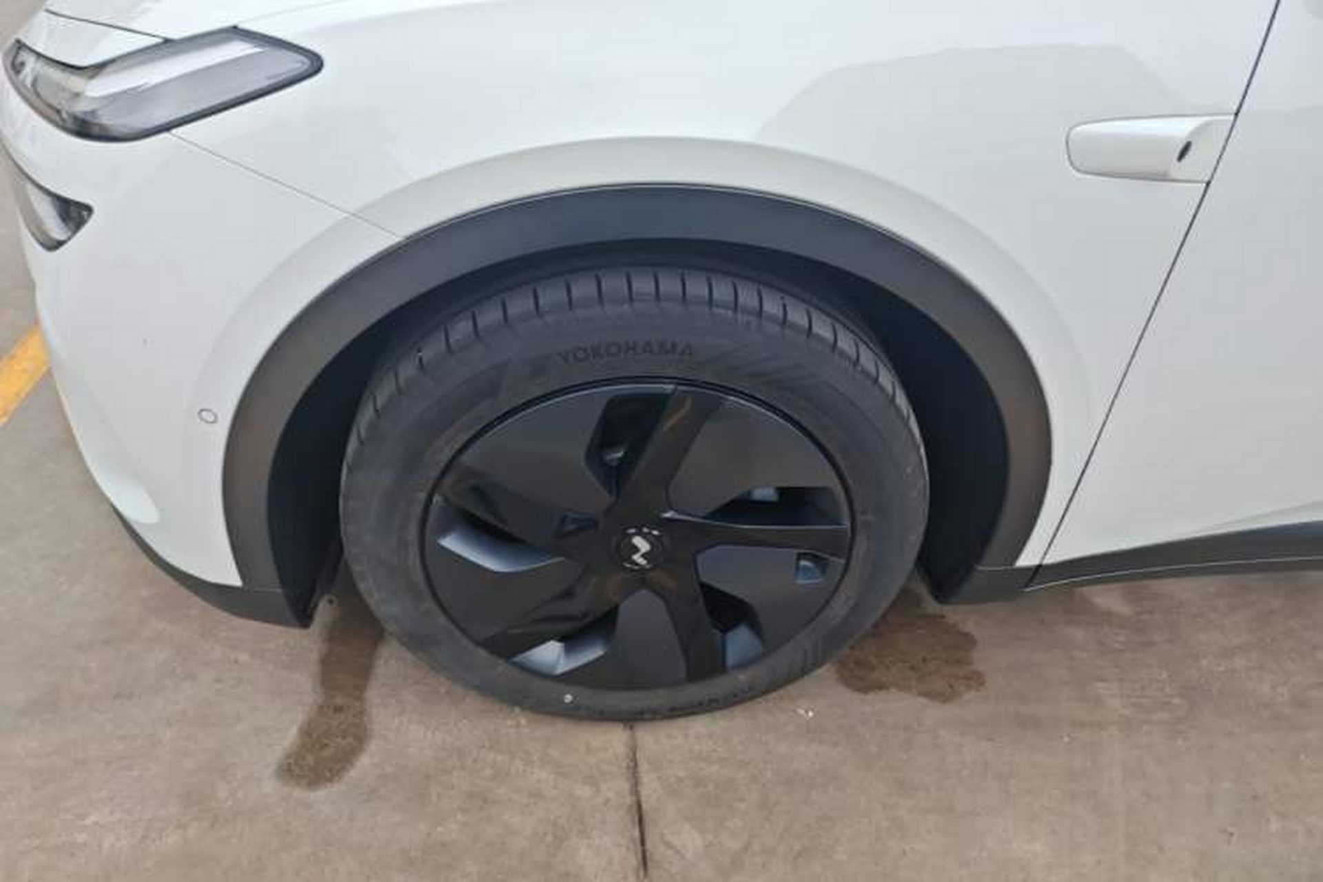 Used ONVO L60 2025 Model—60 kWh Rear-Wheel-Drive Version Left Front Wheel Hub