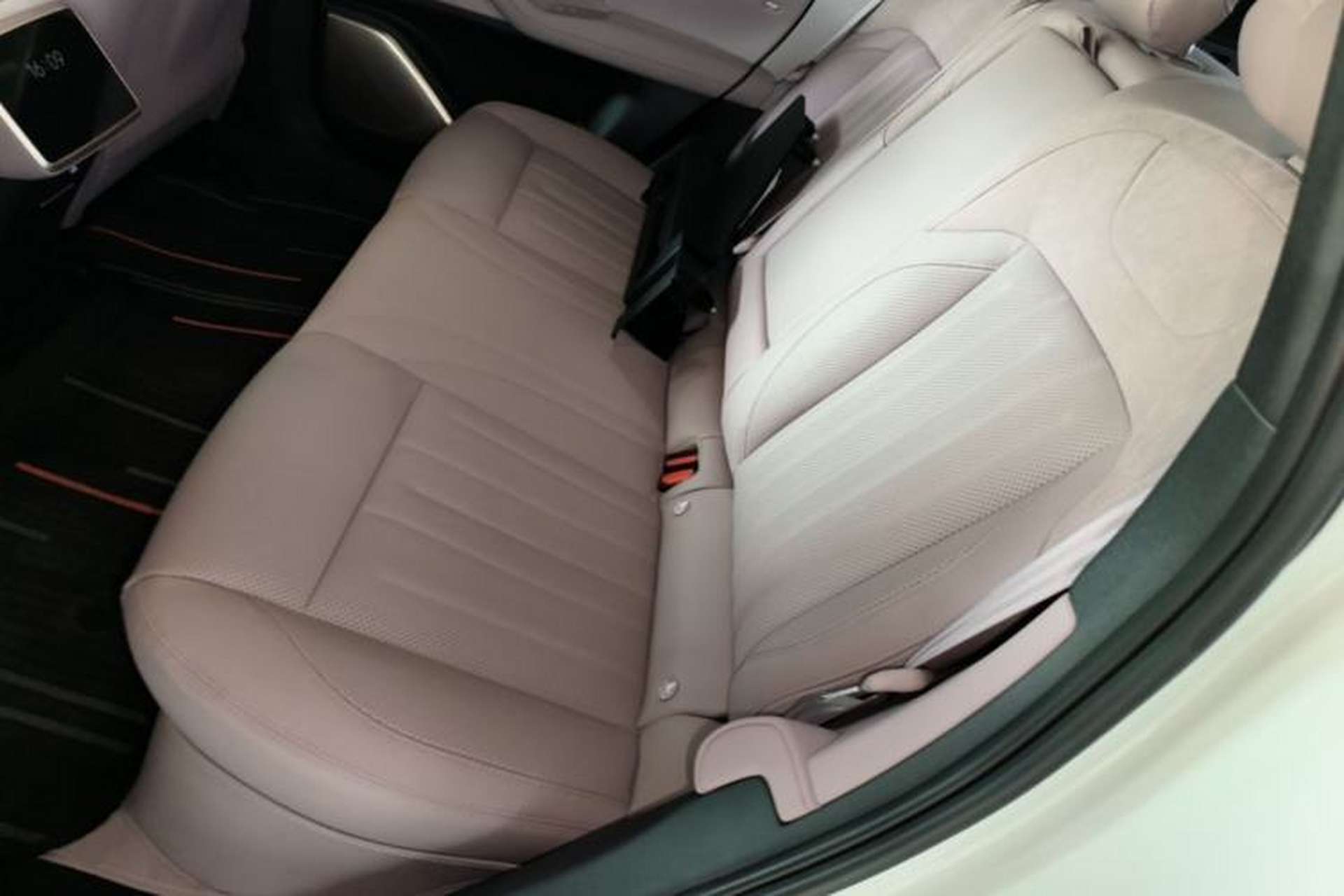 Used ONVO L60 2025 Model—60 kWh Rear-Wheel-Drive Version Left Rear Seat