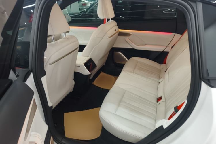 Used ONVO L60 2025 Model—60 kWh Rear-Wheel-Drive Version Left Rear Seat