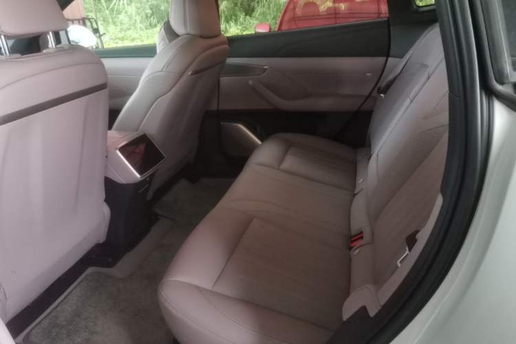 Used ONVO L60 2025 Model—60 kWh Rear-Wheel-Drive Version Left Rear Seat