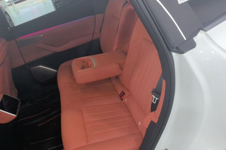 Used ONVO L60 2025 Model—85 kWh All-Wheel-Drive Version Left Rear Seat