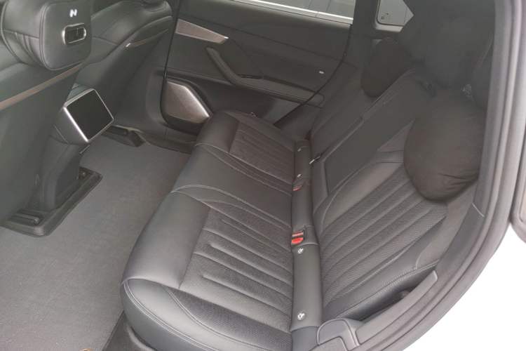 Used ONVO L60 2025 Model—60 kWh Rear-Wheel-Drive Version Left Rear Seat