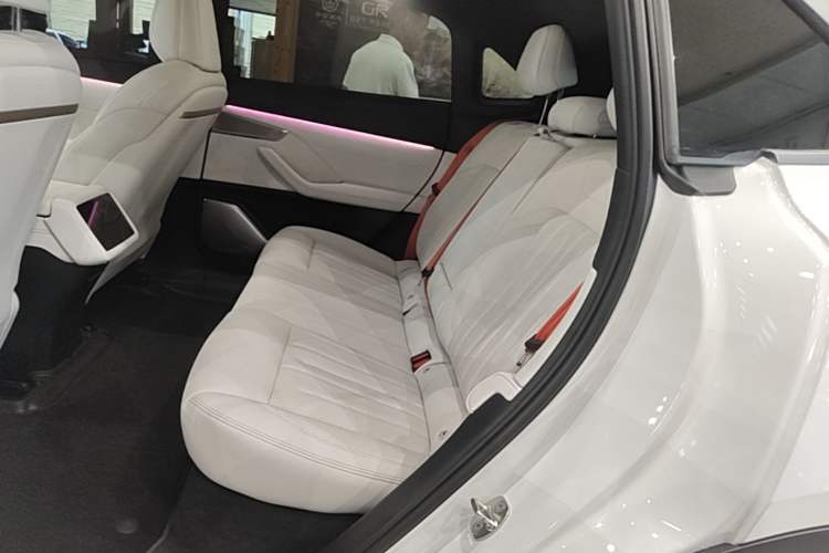 Used ONVO L60 2025 Model—60 kWh Rear-Wheel-Drive Version Left Rear Seat