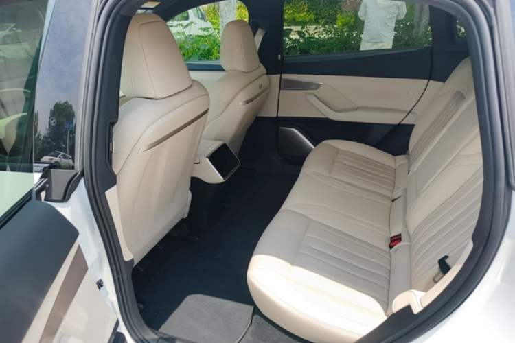 Used ONVO L60 2025 Model—60 kWh Rear-Wheel-Drive Version Left Rear Seat