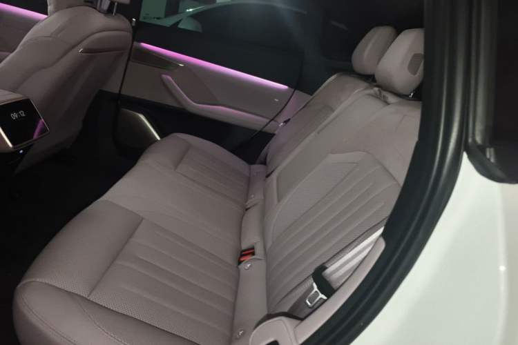 Used ONVO L60 2025 Model—60 kWh Rear-Wheel-Drive Version Left Rear Seat