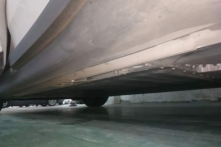 Used ONVO L60 2025 Model—85 kWh Rear-Wheel-Drive Version Left Side Sill