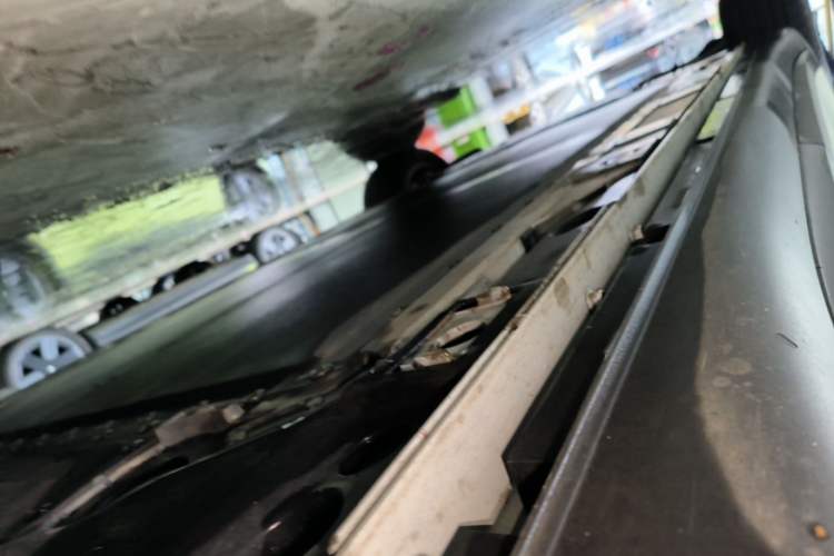 Used ONVO L60 2025 Model—60 kWh All-Wheel-Drive Version Left Side Sill