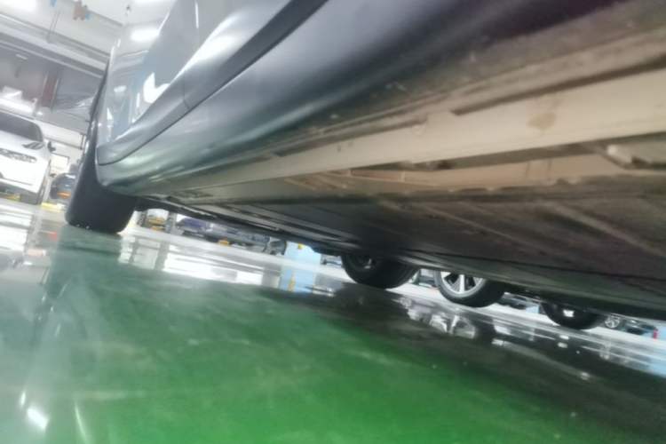 Used ONVO L60 2025 Model—60 kWh Rear-Wheel-Drive Version Left Side Sill