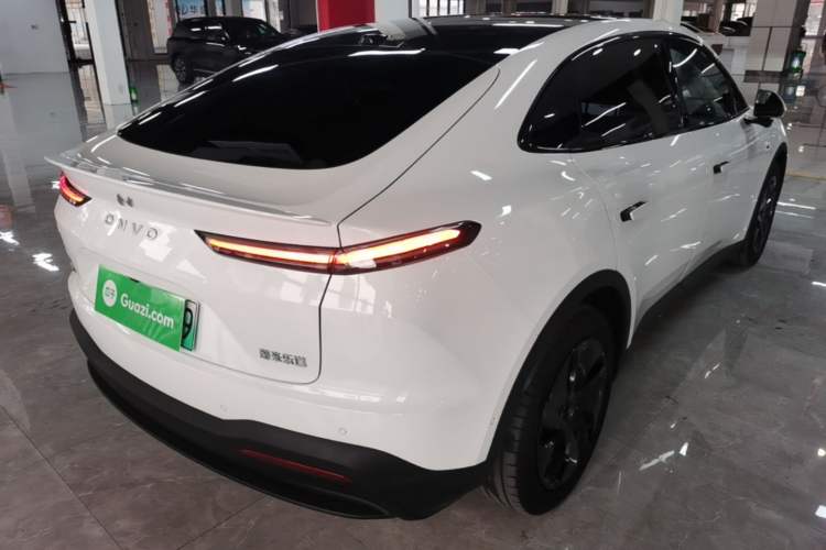 Used ONVO L60 2025 Model—60 kWh All-Wheel-Drive Version Rear Right 45 Deg
