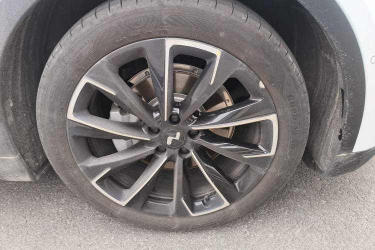 Used ONVO L60 2025 Model—60 kWh Rear-Wheel-Drive Version Right Front Wheel Hub